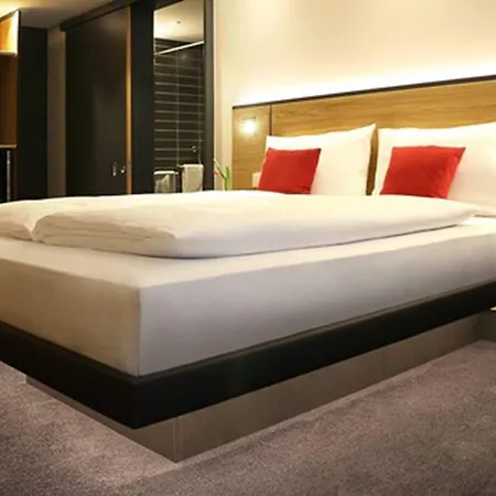 Hotel Ginn And Lounge