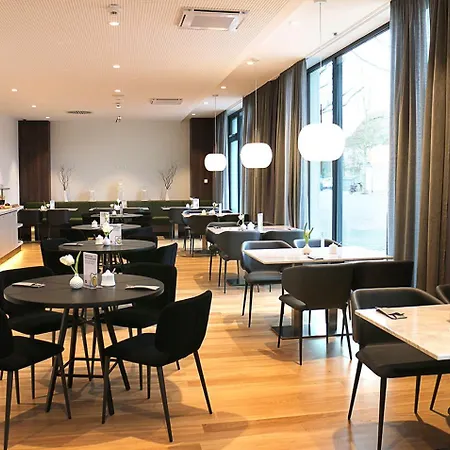 Ginn And Lounge Ράβενσμπουργκ