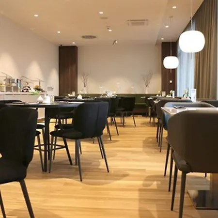 Ginn And Lounge 4* Равенсбург