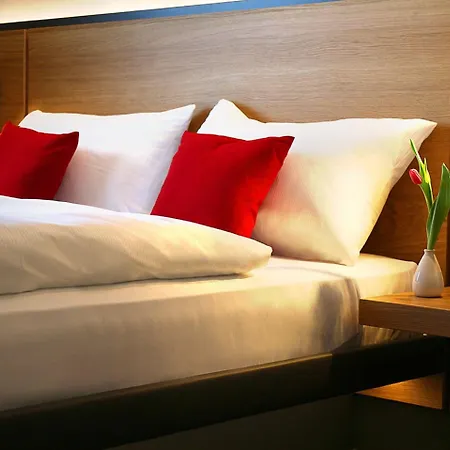 Ginn And Lounge Hotel