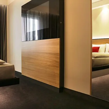 Ξενοδοχείο Ginn And Lounge