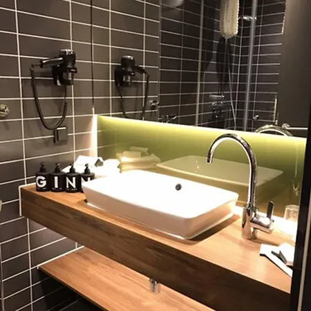 Отель Ginn And Lounge Равенсбург