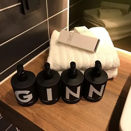 Ginn And Lounge Hotel 4*