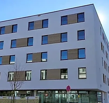 Ginn And Lounge Hotel 4*
