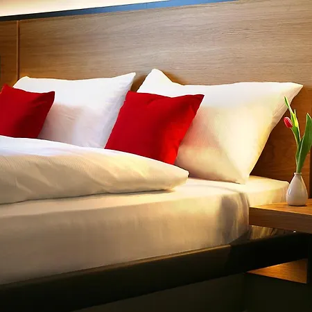 Ginn And Lounge Hotel